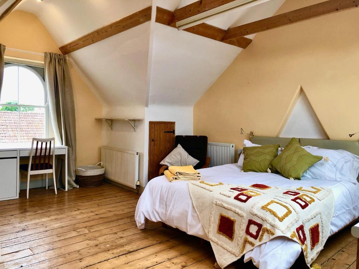 The Dragonfly Bnb, Glastonbury Bagian luar foto
