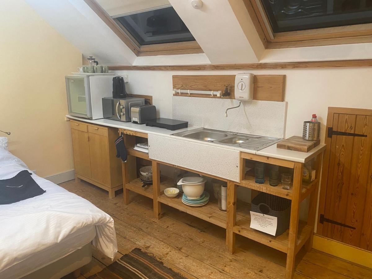 The Dragonfly Bnb, Glastonbury Bagian luar foto