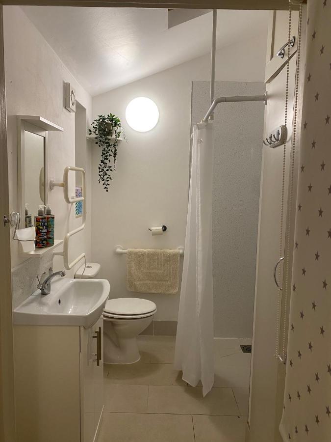 The Dragonfly Bnb, Glastonbury Bagian luar foto