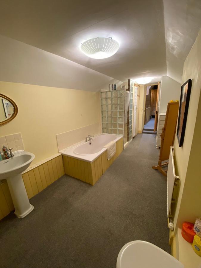 The Dragonfly Bnb, Glastonbury Bagian luar foto
