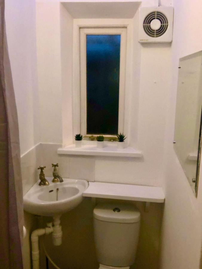 The Dragonfly Bnb, Glastonbury Bagian luar foto
